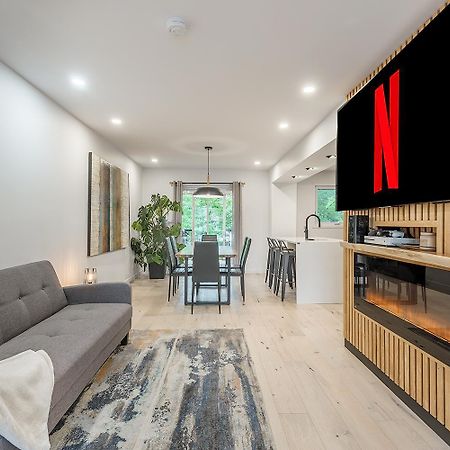 Free Parking Prime Location New Modern Condo Броссар Экстерьер фото
